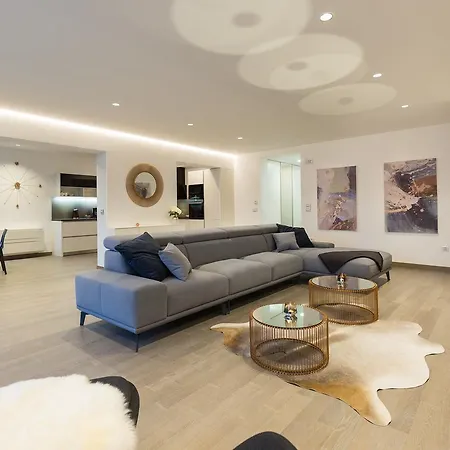 Shell Luxury Residences With Pool And Whirlpool Apartman