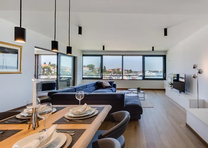 Shell Luxury Residences With Pool And Whirlpool Zadar