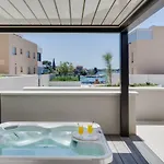 Appartement Shell Luxury Residences With Pool And Whirlpool