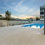 Shell Luxury Residences With Pool And Whirlpool Zadar