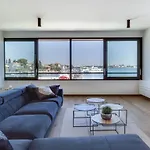 Shell Luxury Residences With Pool And Whirlpool Appartement