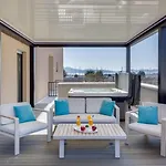 Shell Luxury Residences With Pool And Whirlpool Appartement