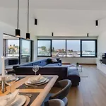 Shell Luxury Residences With Pool And Whirlpool Zadar