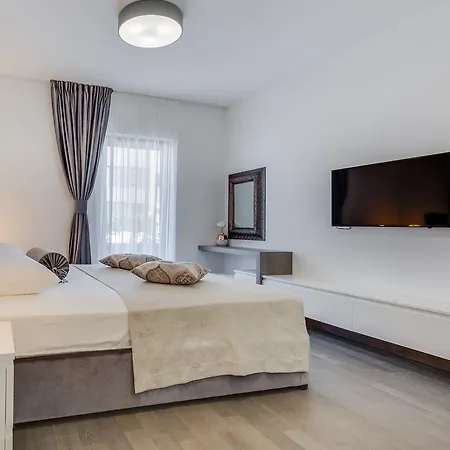 Shell Luxury Residences With Pool And Whirlpool Zadar