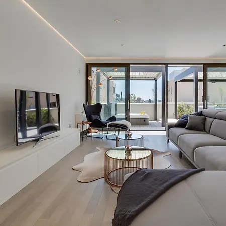 Shell Luxury Residences With Pool And Whirlpool * Zara