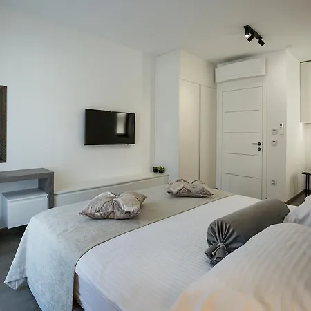 Apartment Shell Luxury Residences With Pool And Whirlpool *