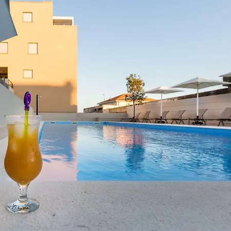 Shell Luxury Residences With Pool And Whirlpool * Zara