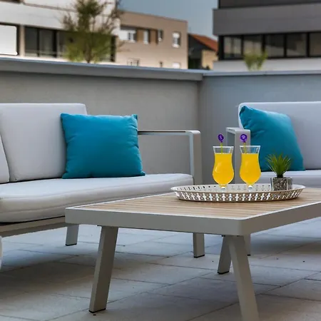 Apartment Shell Luxury Residences With Pool And Whirlpool *