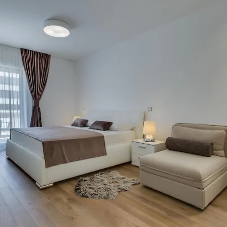 Apartment Shell Luxury Residences With Pool And Whirlpool *